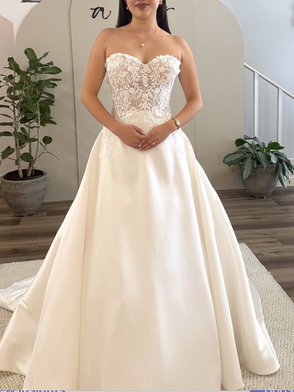 Strapless Lace Applique A-Line Wedding Dress | Pronovias - Floridia